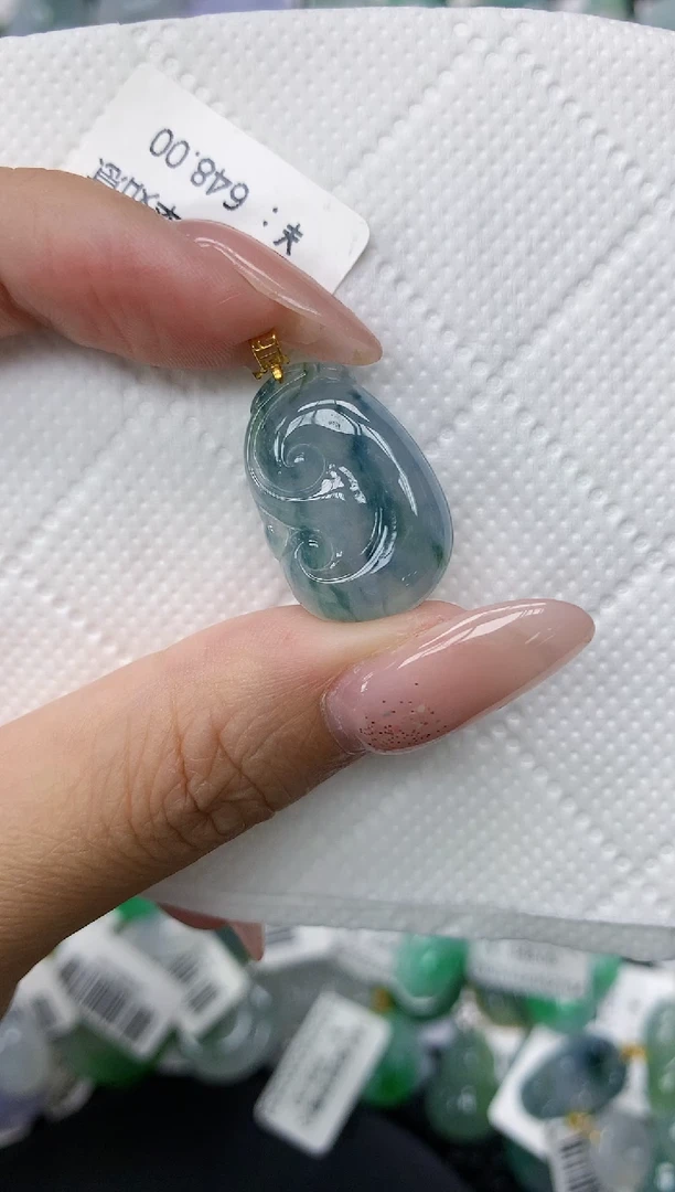 颈饰18K金镶嵌翡翠1111111111