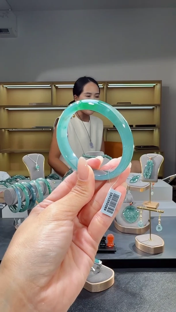 未镶嵌手镯翡翠57圈