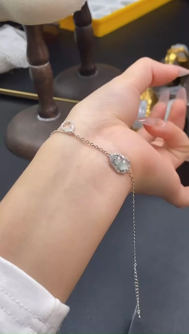 颈饰银S925镶嵌翡翠构****）17061