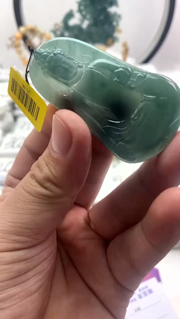 翡翠未镶嵌颈饰素衣观音