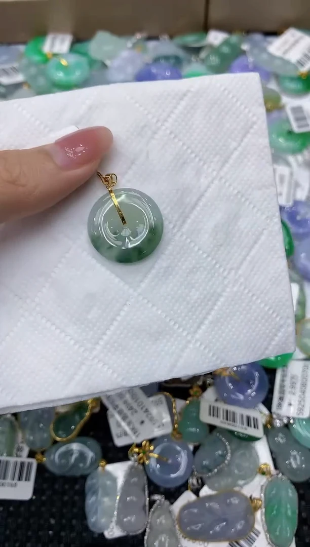 翡翠18K金镶嵌颈饰111111111