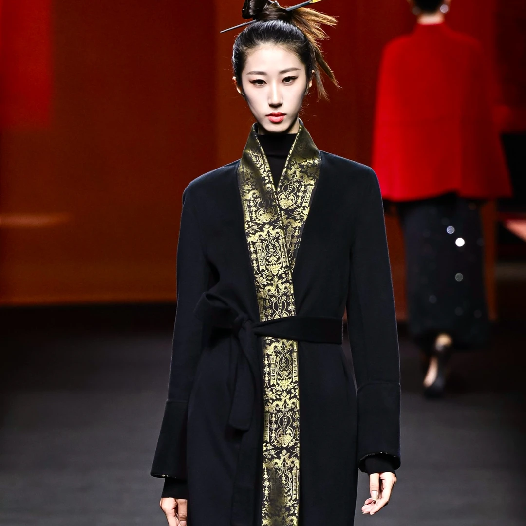 【上久楷黑金葫芦】宋锦拼澳毛高奢大衣CD2167643