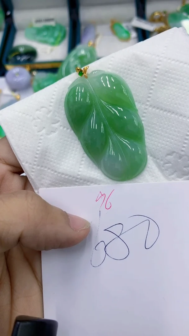 颈饰未镶嵌翡翠111111