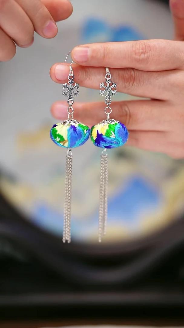 织绣264黔东南苗族刺绣  其中一个颜色