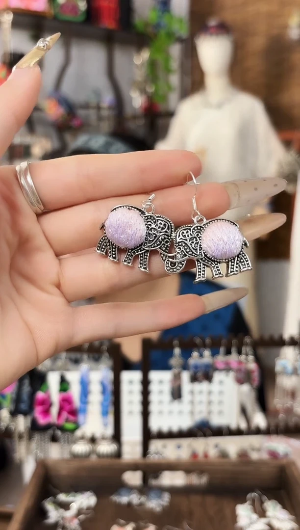 织绣傻**?云织瑶非遗老绣饰品343