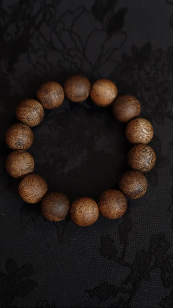 沉香手串海南莺歌绿奇楠收藏级99沉虫漏卡17圆珠单圈