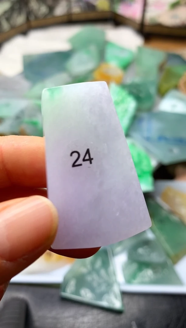 颈饰未镶嵌翡翠11