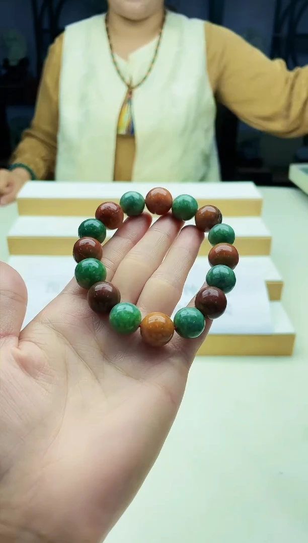 翡翠未镶嵌颈饰08020307多样性发其一