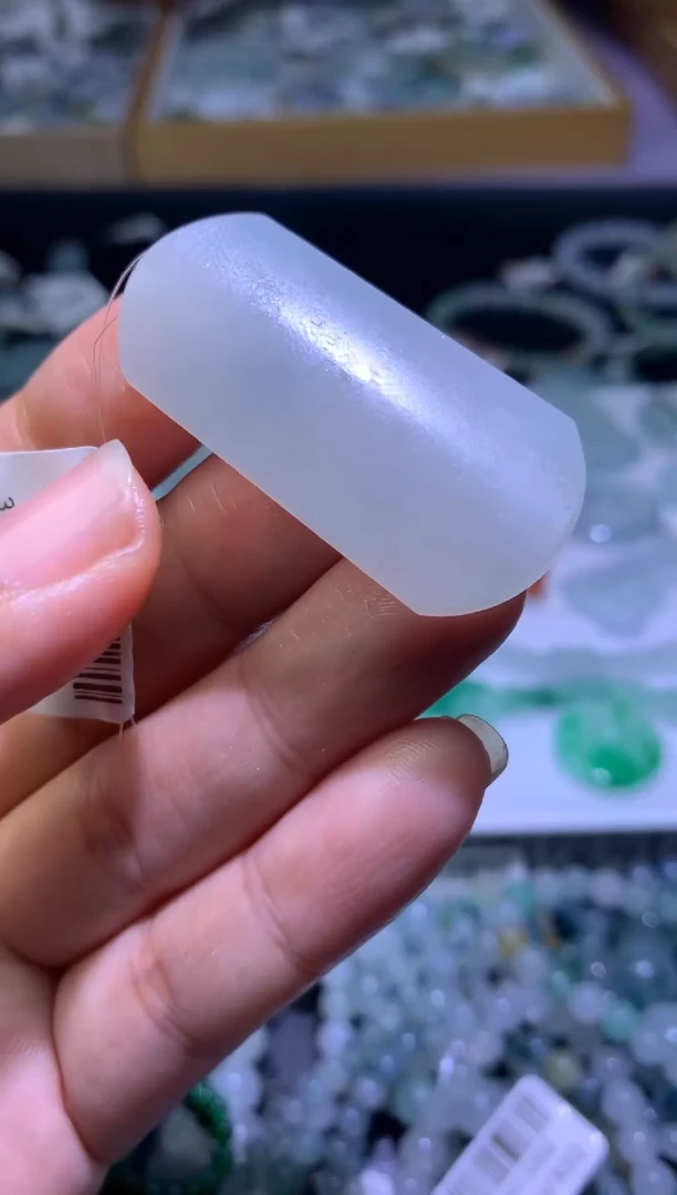 未镶嵌定制翡翠毛货
