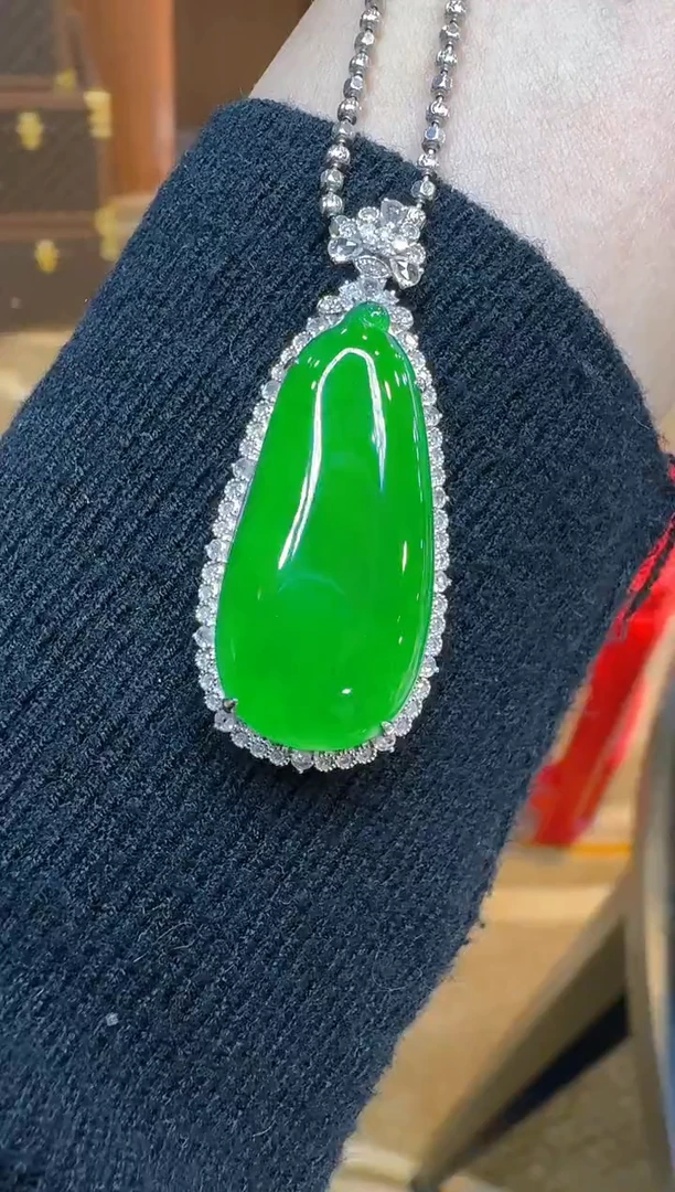 吊坠(不含链)18K金镶嵌翡翠多样性团购发一件