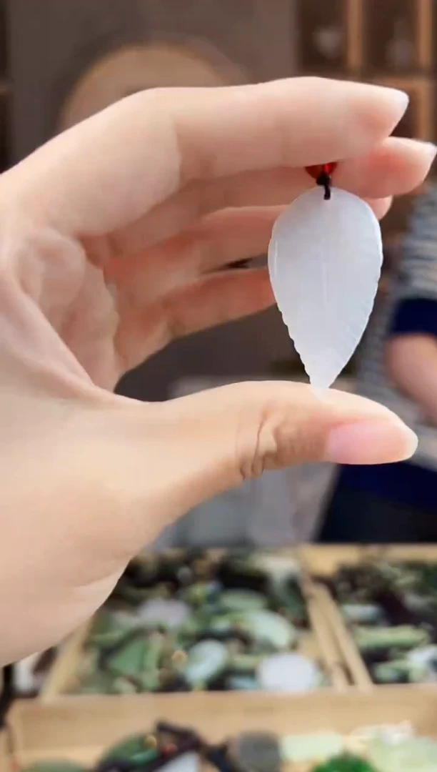 颈饰未镶嵌和田玉拍一发一，多样性发货