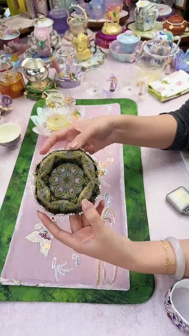 102黑金八边形甜甜圈