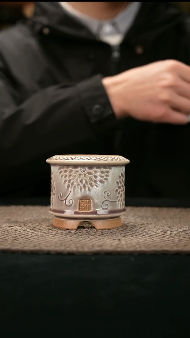 D-01-04-340花盆口径6.5有瑕