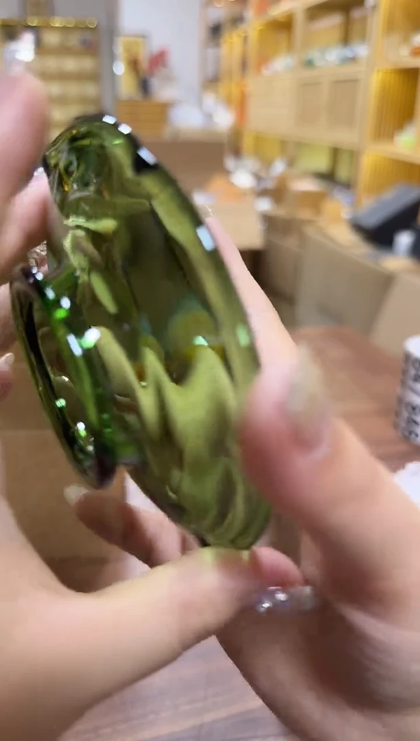 湖绿色盖碗粉金