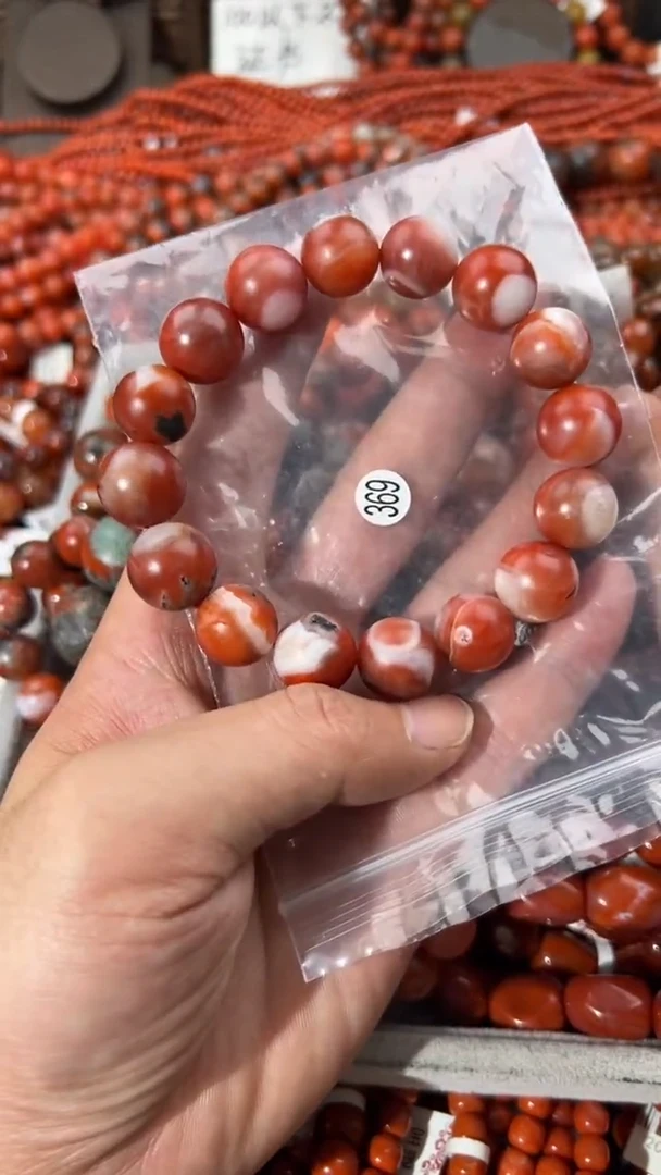 南红玛瑙手串未镶嵌1