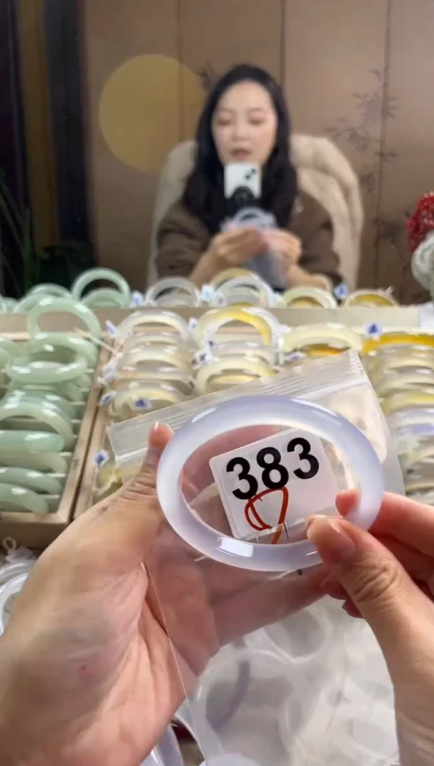 手镯玛瑙/玉髓未镶嵌383