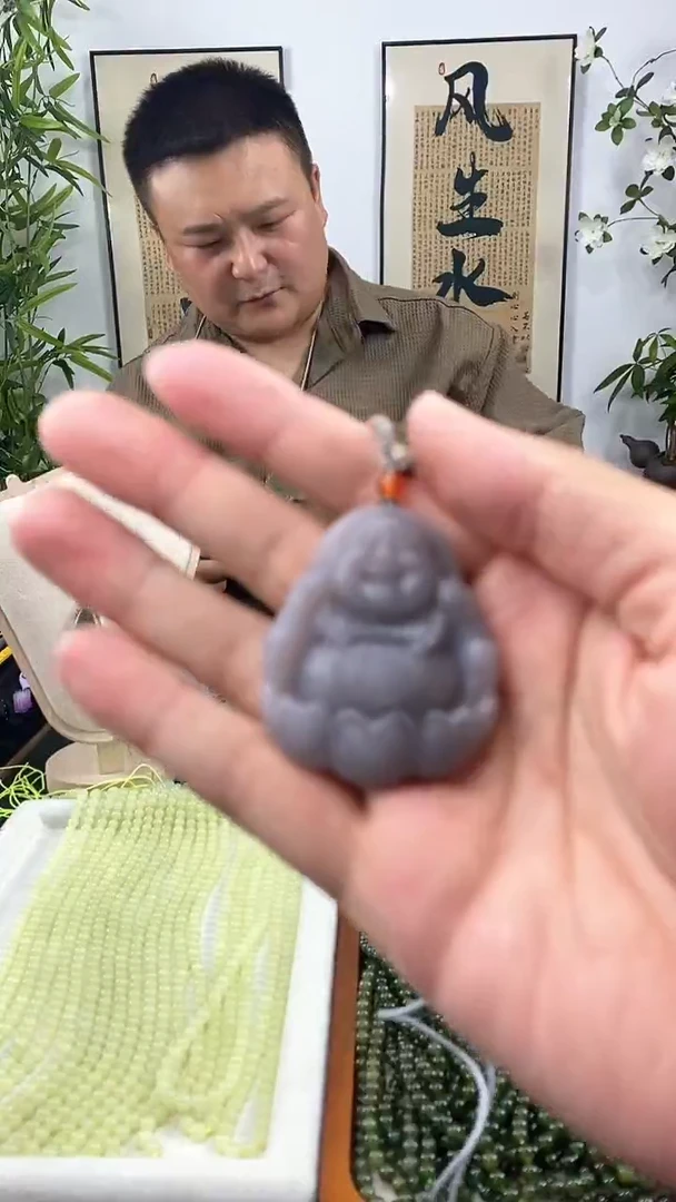 和田玉未镶嵌颈饰卧佛