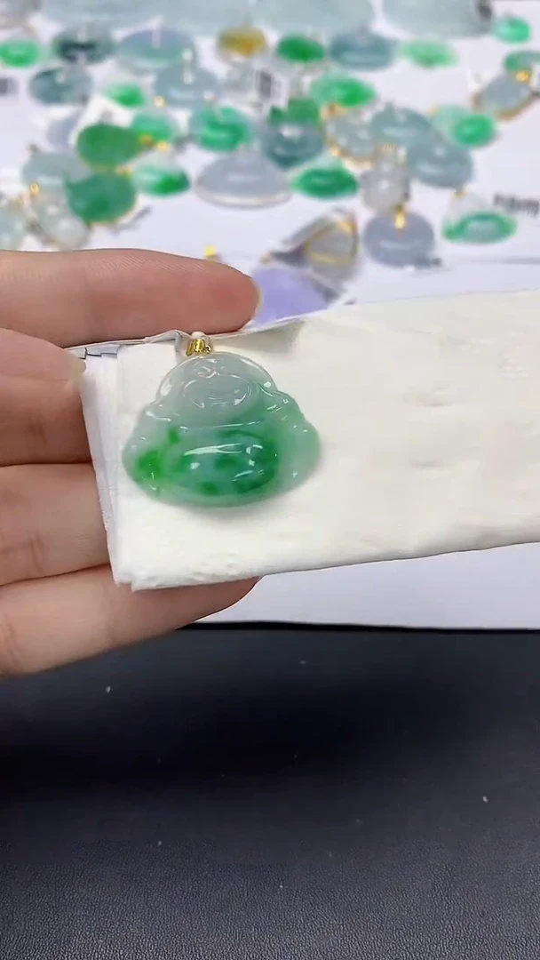 翡翠18K金镶嵌颈饰天然缅甸a货翡翠