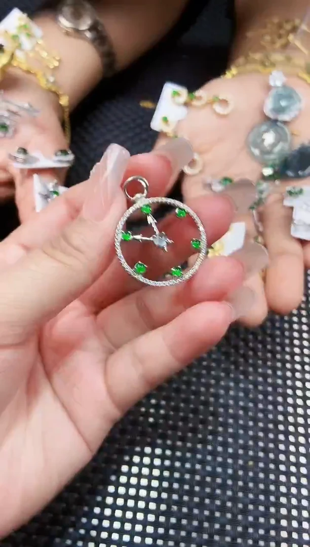 【闪购商品】翡翠吊坠(不含链)未镶嵌1111111111