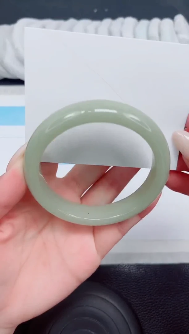 未镶嵌手镯石英质玉36-62.2