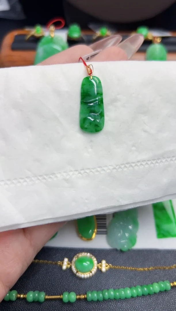 【闪购商品】翡翠颈饰18K金镶嵌Y缅料A货/支持复检/一件