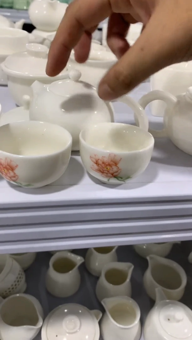 茶壶、盖碗、主人杯、客杯（轻轻微瑕介意勿拍）