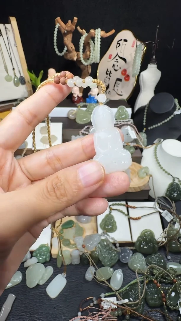 颈饰未镶嵌和田玉其***乐白玉观音
