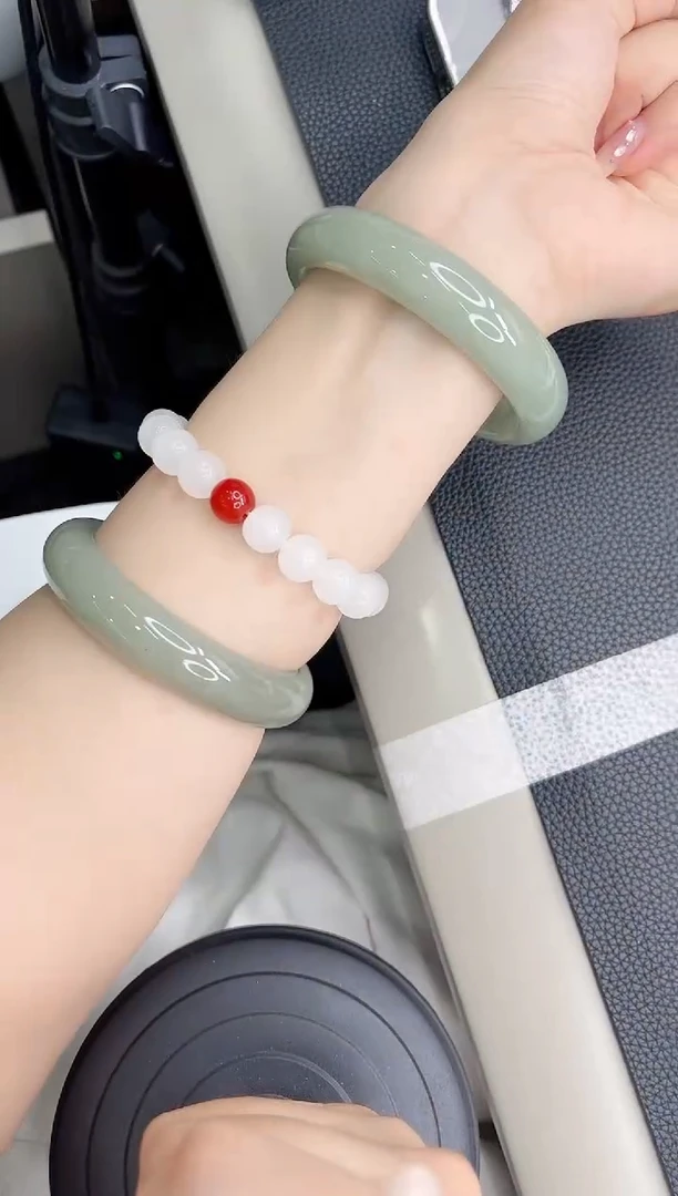 石英质玉手镯未镶嵌77-60