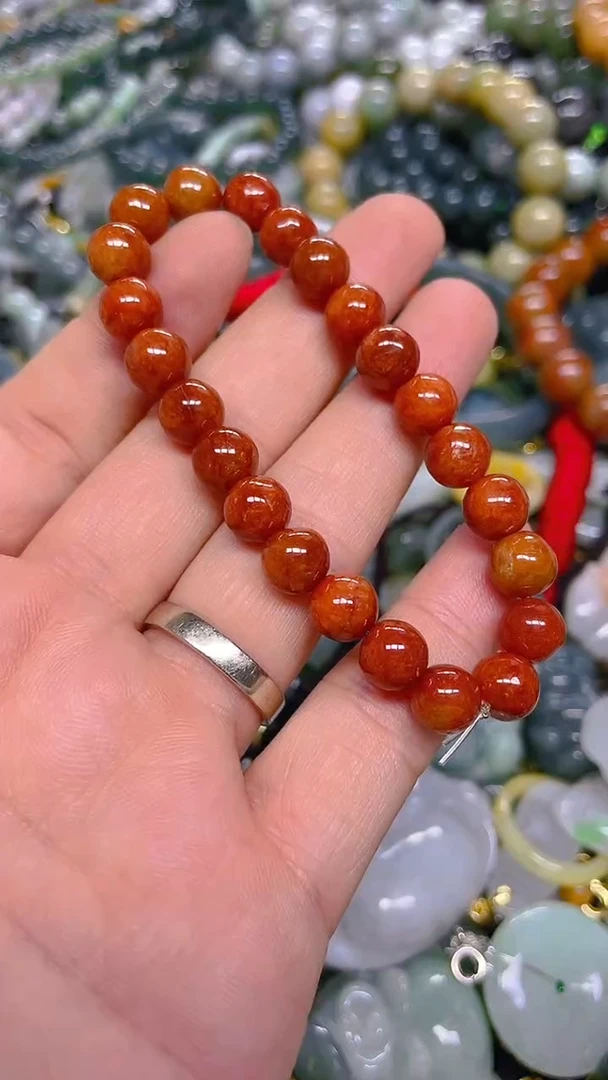 颈饰未镶嵌翡翠8mm/ J /翡翠A货，一件也是批发价