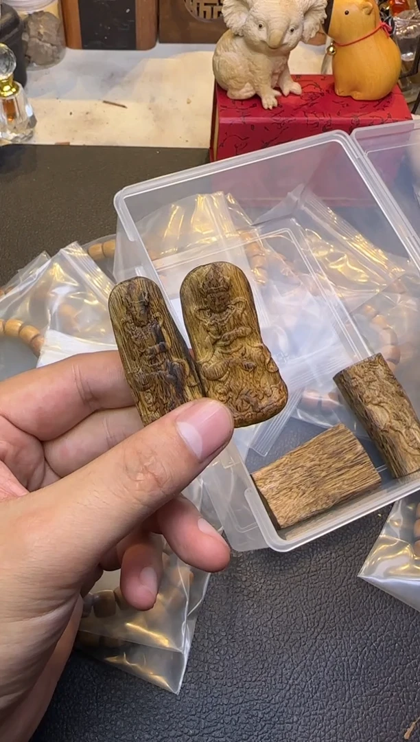 【闪购商品】沉香吊坠文殊吊坠多样性发其一