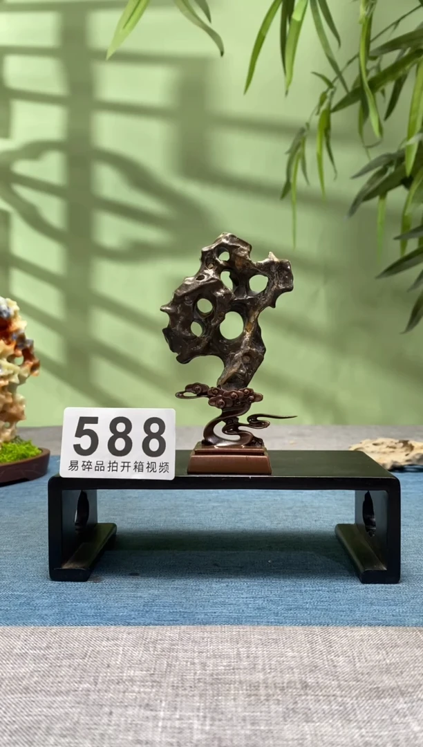 【闪购商品】树脂制品底座 石头是青州玲珑石588号