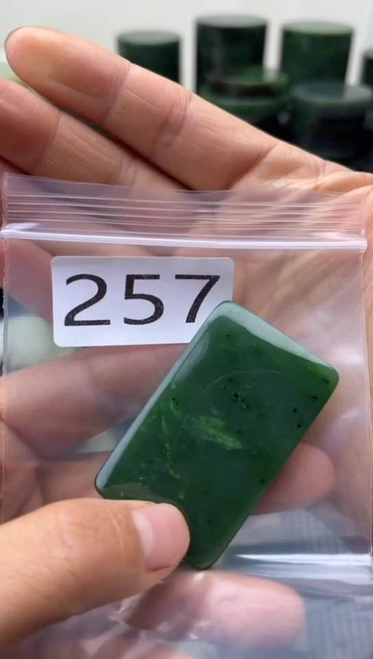 未镶嵌和田玉珠宝半成品牌子