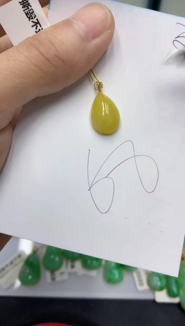 【闪购商品】翡翠颈饰18K金镶嵌翡翠