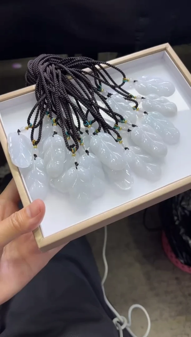 颈饰未镶嵌翡翠B60/多样性发一件/配绳子