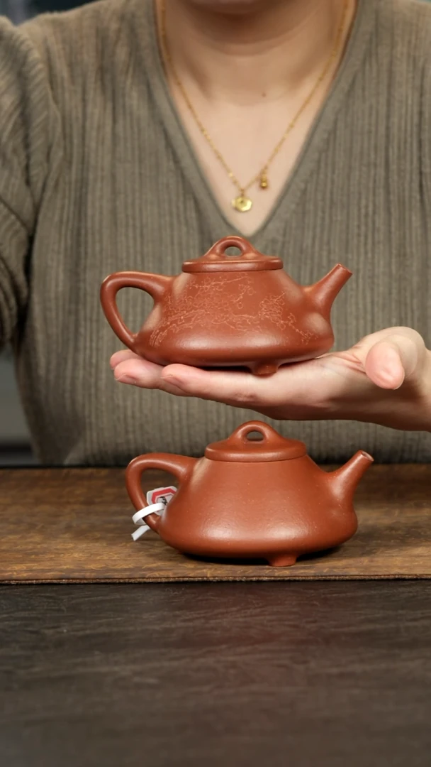 茶壶紫砂红降坡子冶石瓢刻绘180cc