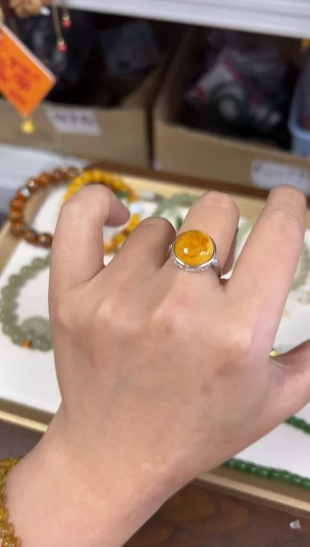 银S925镶嵌蜜蜡戒指孤品蜜蜡圆蛋面银戒指[4513]