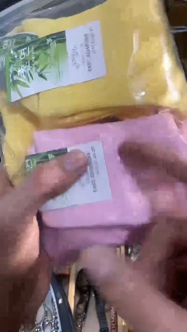 瓷片闪购商品  如图所示