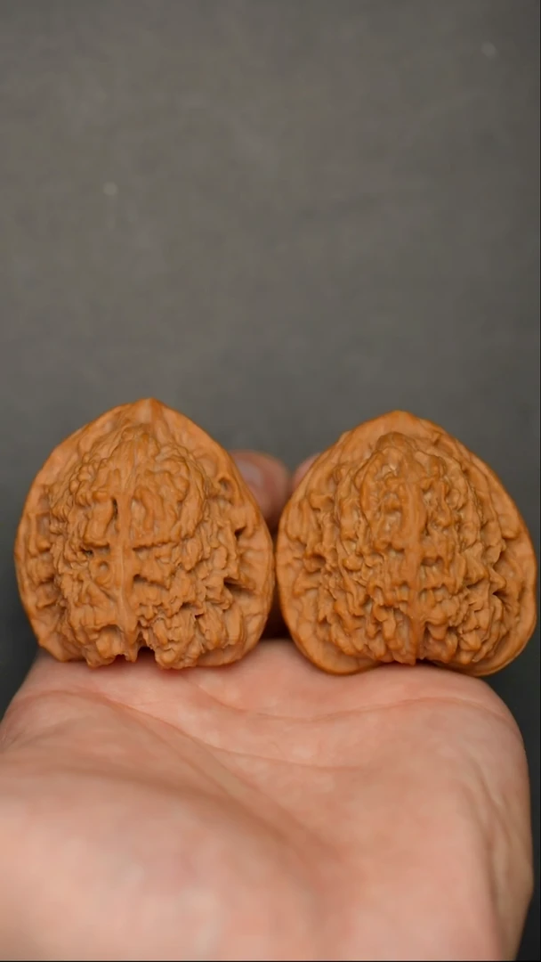 把件文玩核桃全品三角天残南疆石43