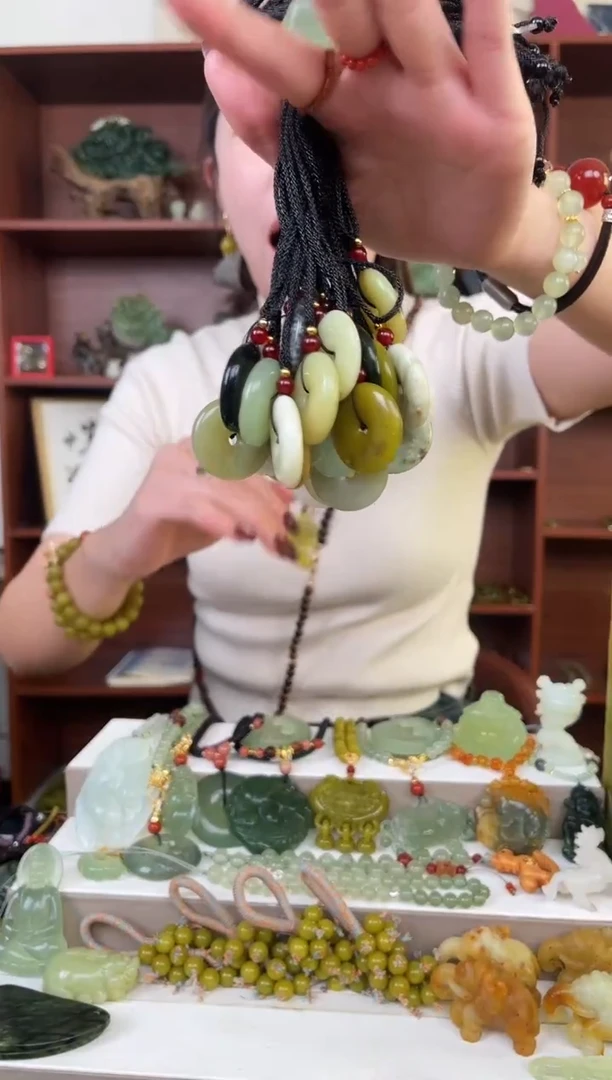 未镶嵌蛇纹石玉颈饰多样性发货拍一发一