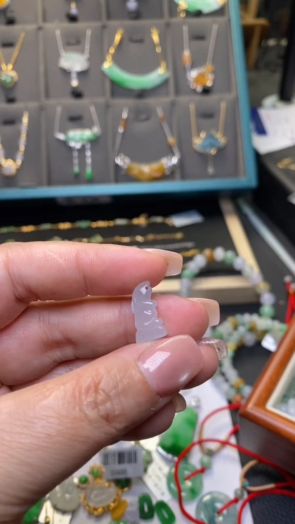 颈饰未镶嵌翡翠净货40122