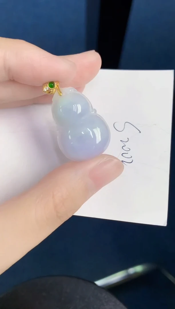 翡翠未镶嵌颈饰天然翡翠缅甸A货