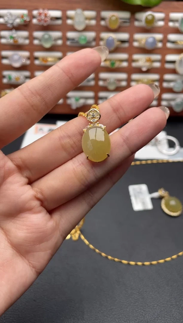 翡翠银S925镶嵌吊坠(赠链)一物一证一礼盒