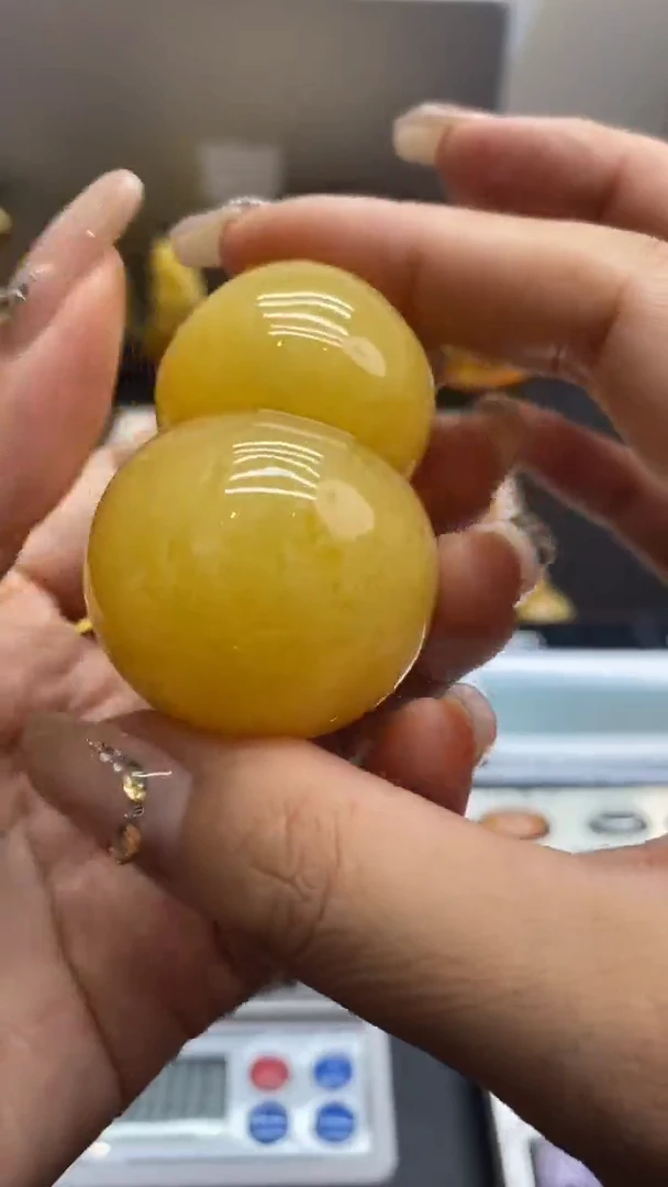 琥珀未镶嵌珠宝奇石1186