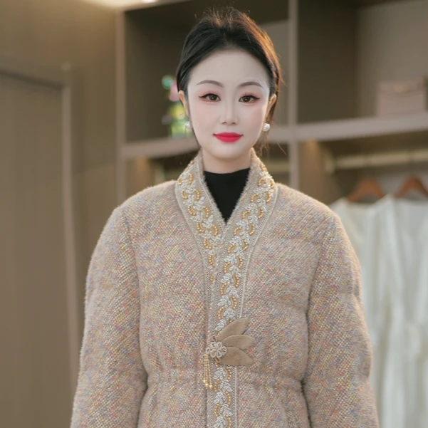 时尚百搭气质轻奢V领贵太太2025新款优雅中式白鸭绒羽绒服M-3XL