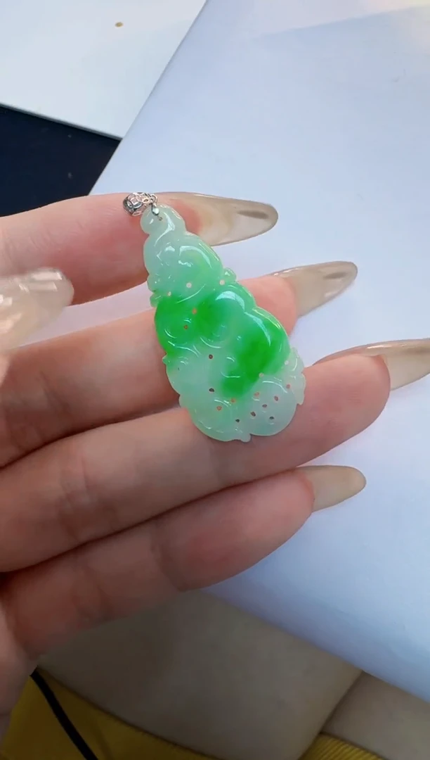 翡翠18K金镶嵌吊坠(不含链)缅甸A货翡翠