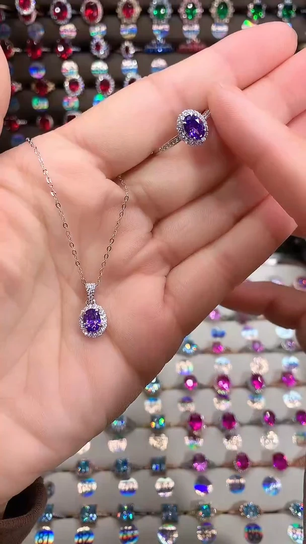 【闪购商品】水晶戒指，吊坠一套银S925镶嵌银色5.7