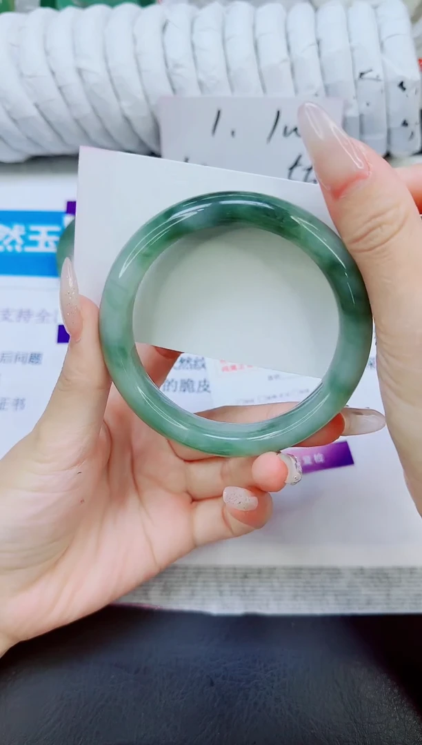 未镶嵌手镯石英质玉223/61
