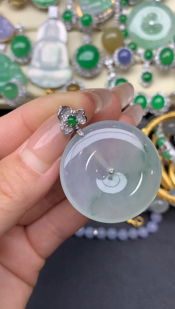 翡翠18K金镶嵌颈饰309-雪姐翡翠天天见