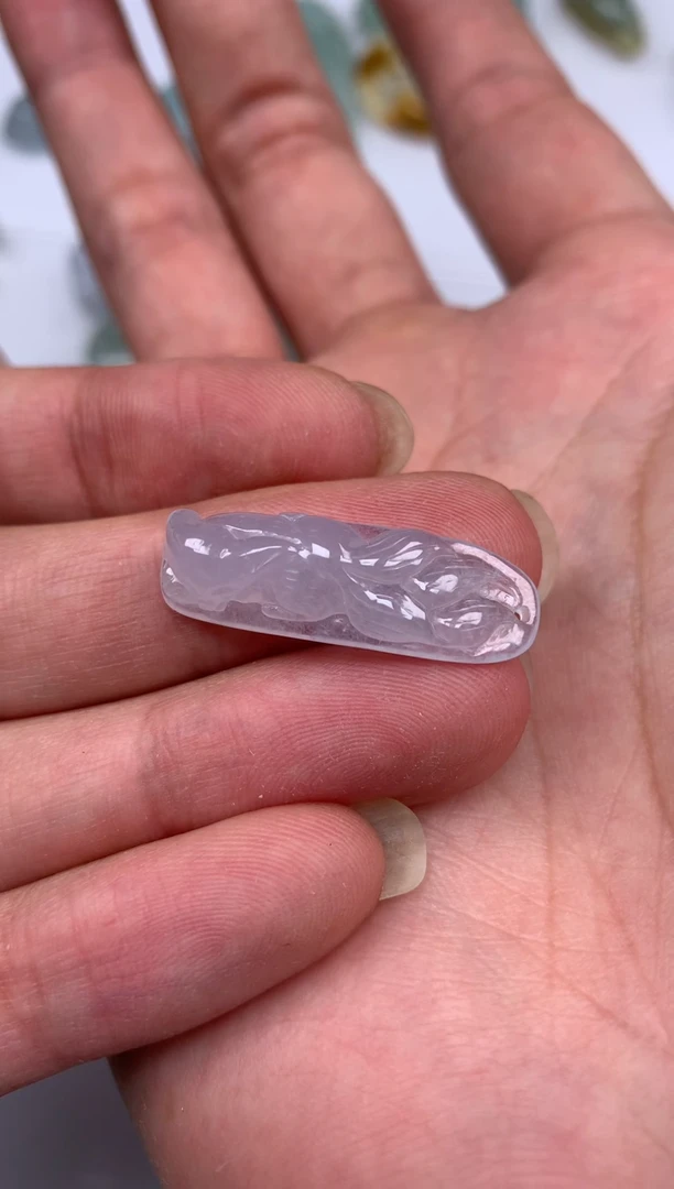 翡翠未镶嵌颈饰九尾手牌