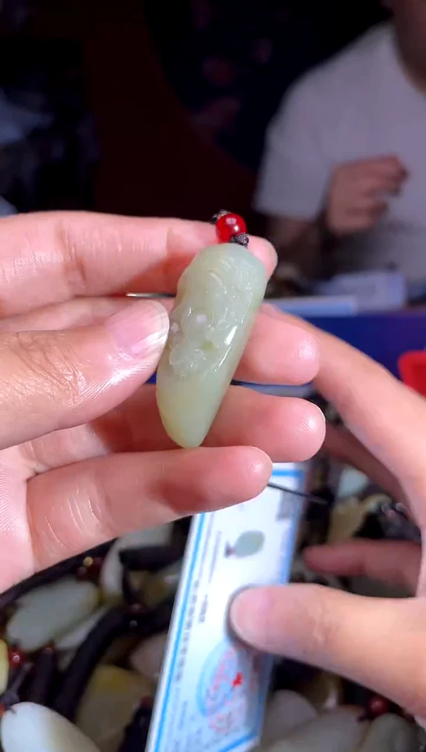 和田玉未镶嵌颈饰1